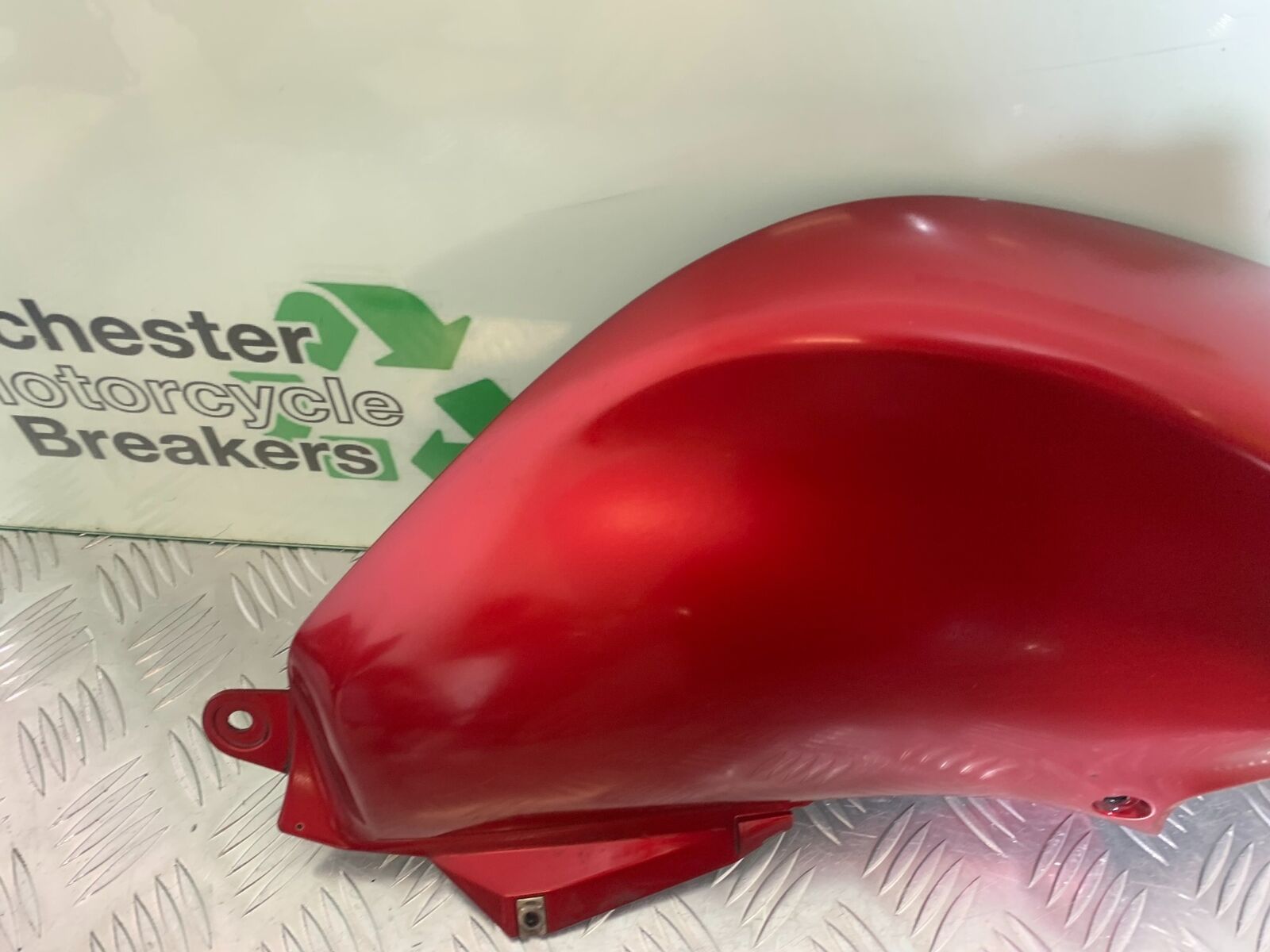 SUZUKI DL 650 V-STROM RIGHT TANK PANEL  YEAR 2016 (STOCK 996)
