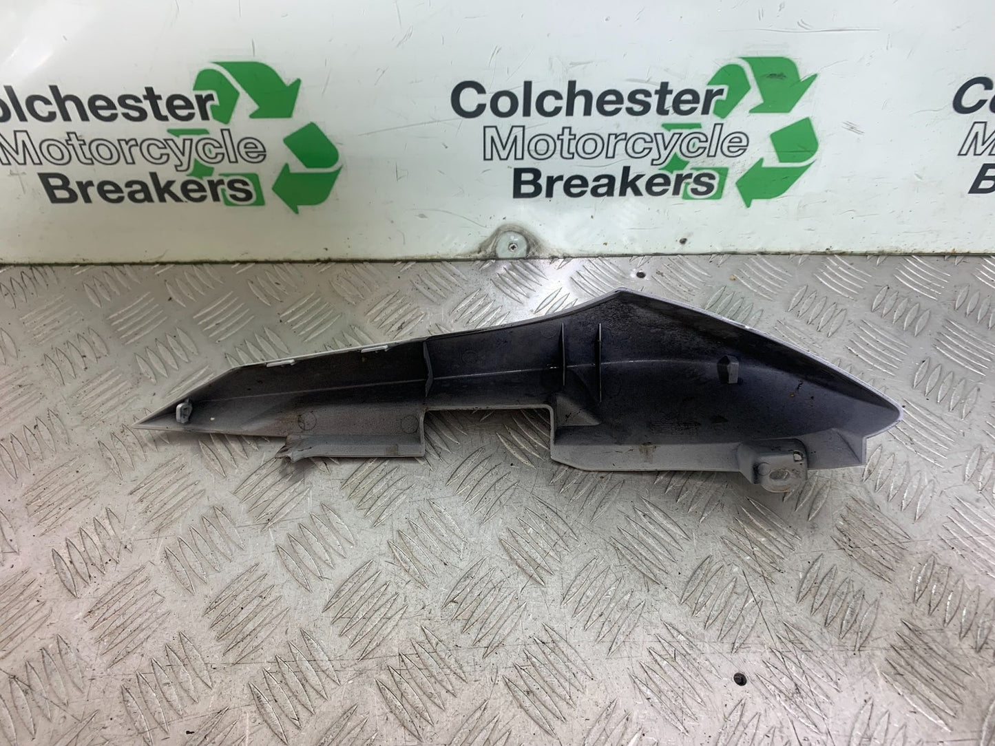 YAMAHA YS125 YS 125 RIGHT TAIL PIECE   YEAR 2017-2021 (CMB1321)