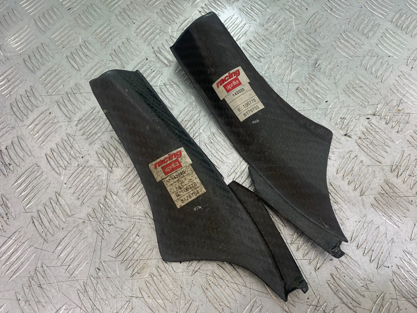 APRILIA RSV1000 R FACTORY MILLE CARBON TOP FAIRING INFILLS 2004-09 (CMB1203)