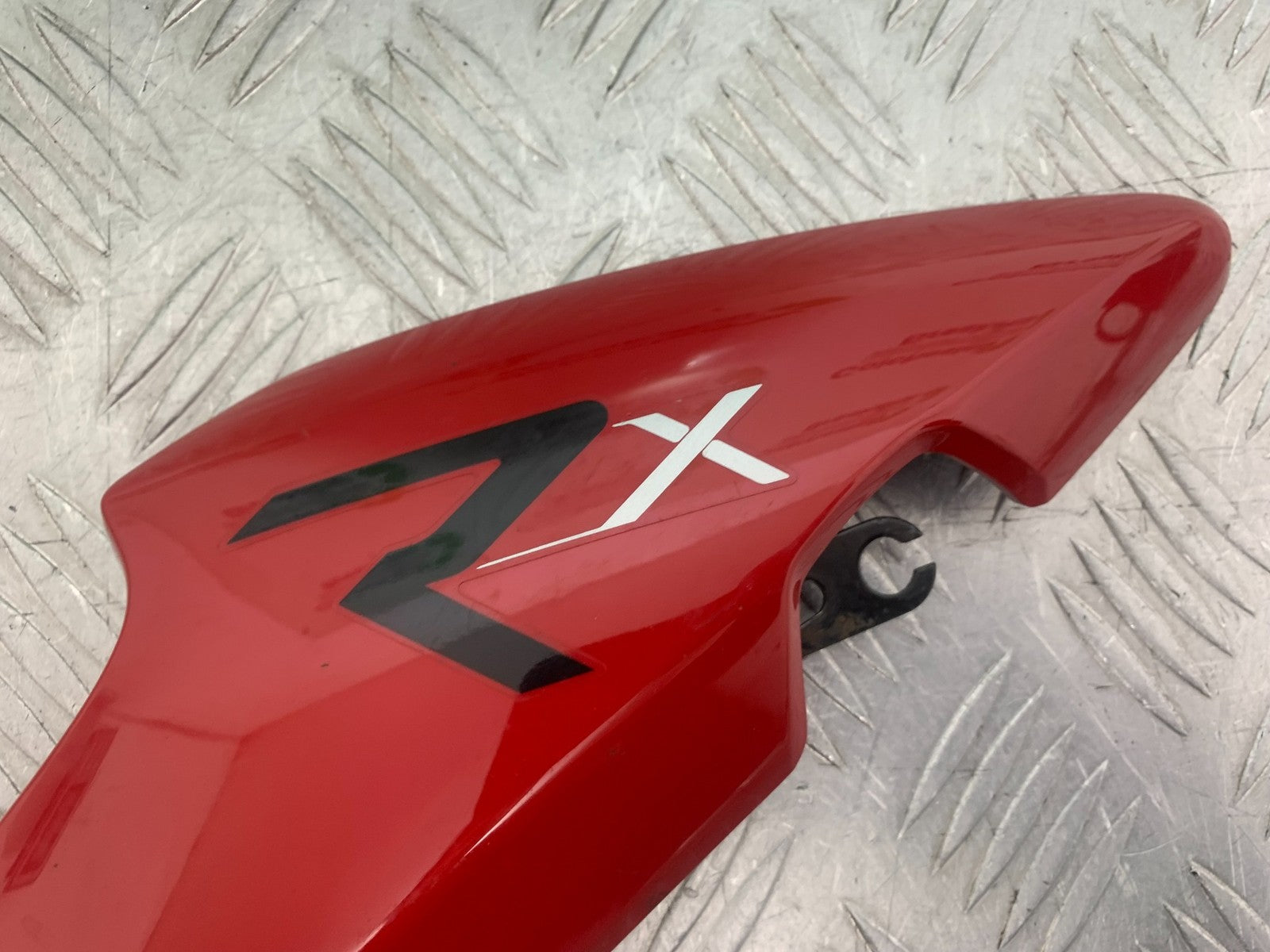 TRIUMPH 675 STREET TRIPLE RX RIGHT FAIRING PANEL  2015- 2017 (CMB1299)