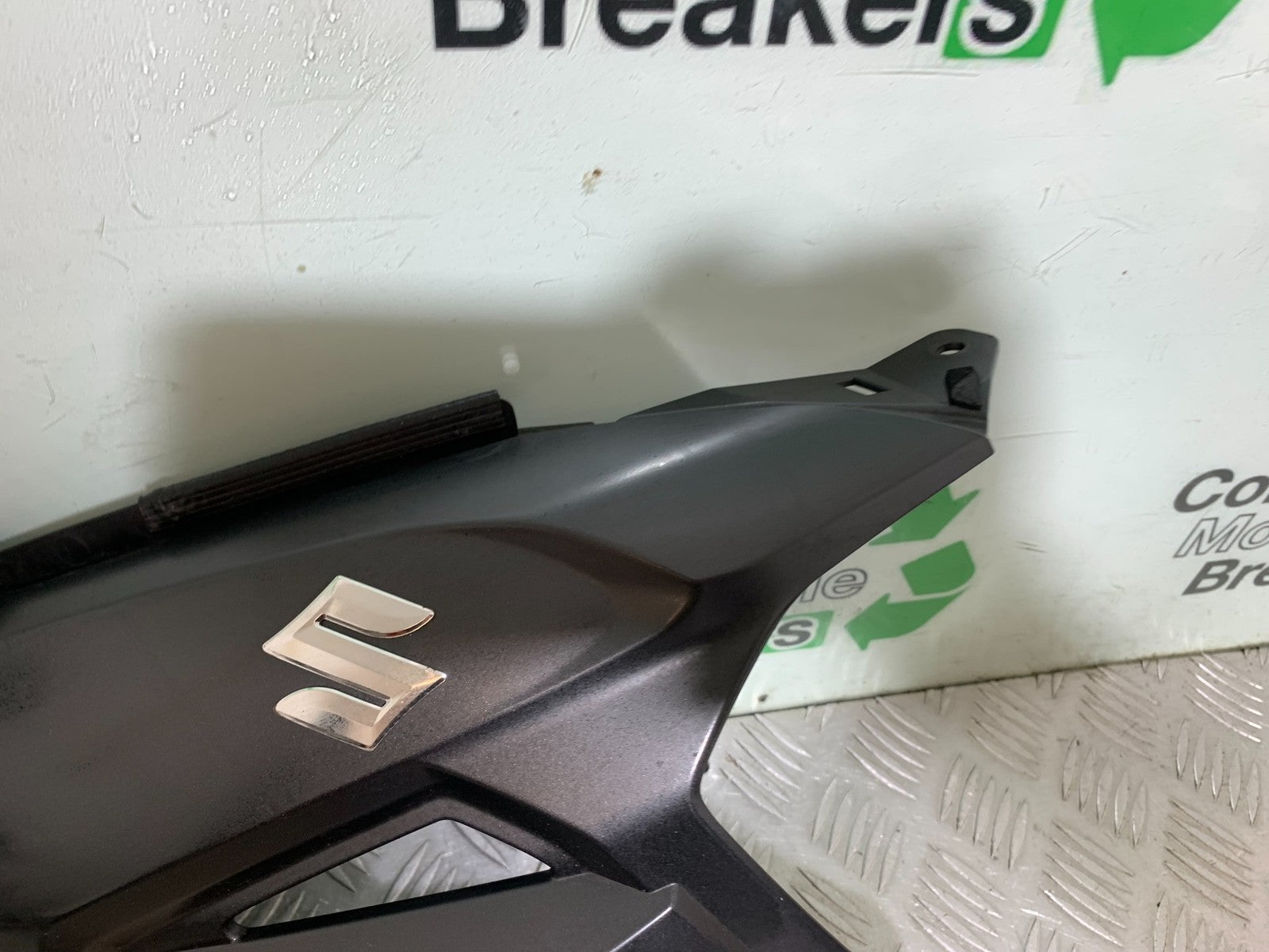 SUZUKI DL1000 V-STROM LEFT SIDE FAIRING YEAR 2014-2019 (CMB1325)