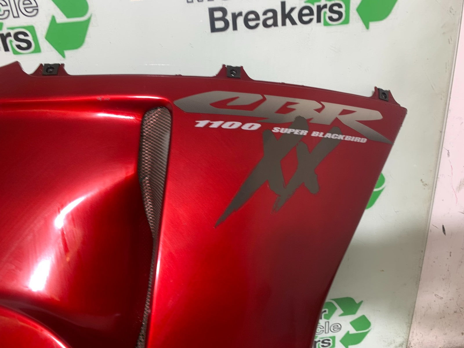 HONDA CBR1100 BLACKBIRD RIGHT FAIRING PANEL  YEAR 1999-2005 (CMB1232)