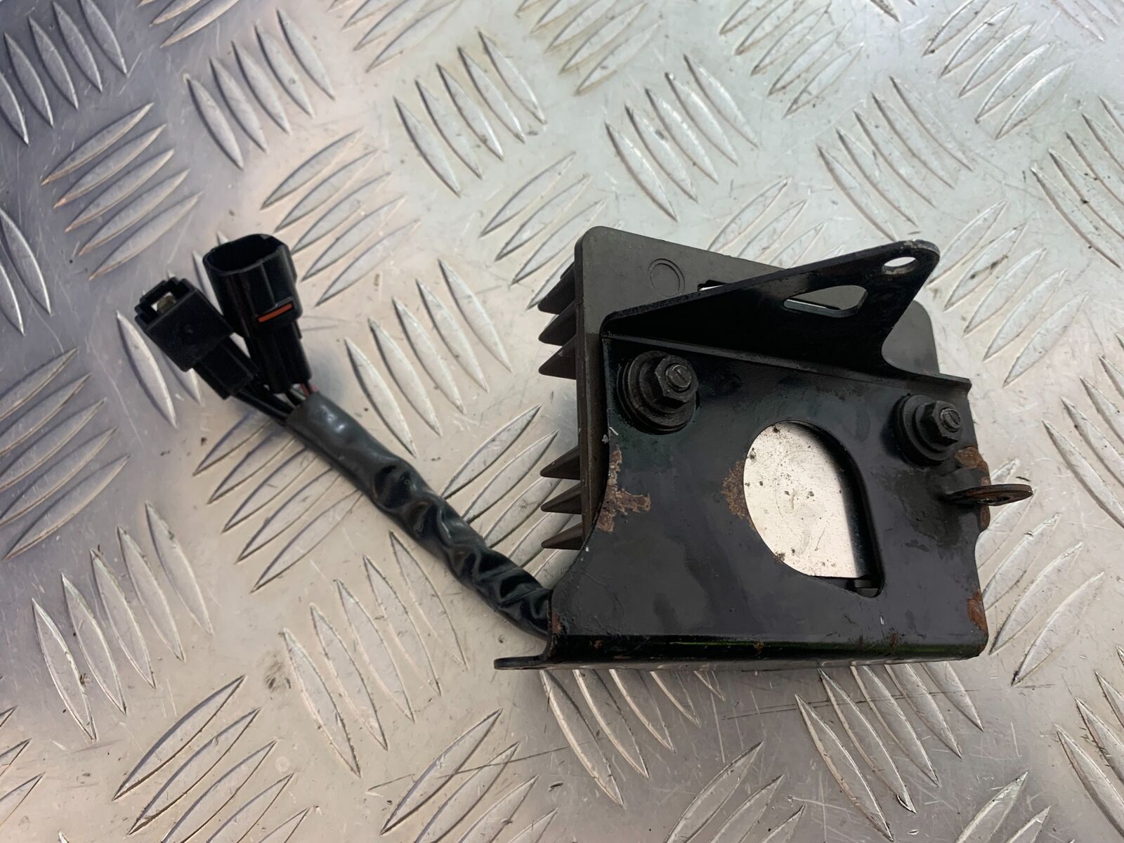 SUZUKI GSF1250 GSF 1250 BANDIT REGULATOR   YEAR 2010-14 (CMB1092)