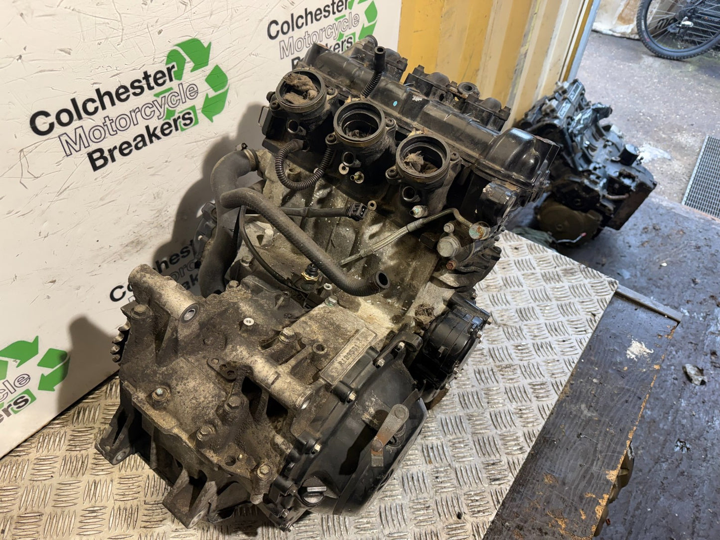 TRIUMPH 955i SPRINT ST ENGINE YEAR 1999-04 (CMB1230)