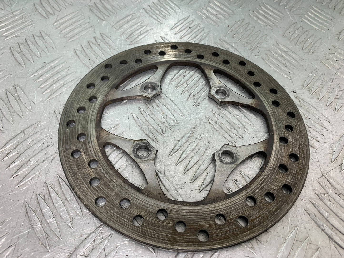 TRIUMPH 675 STREET TRIPLE RX REAR BRAKE DISC 2015- 2017 (CMB1299)