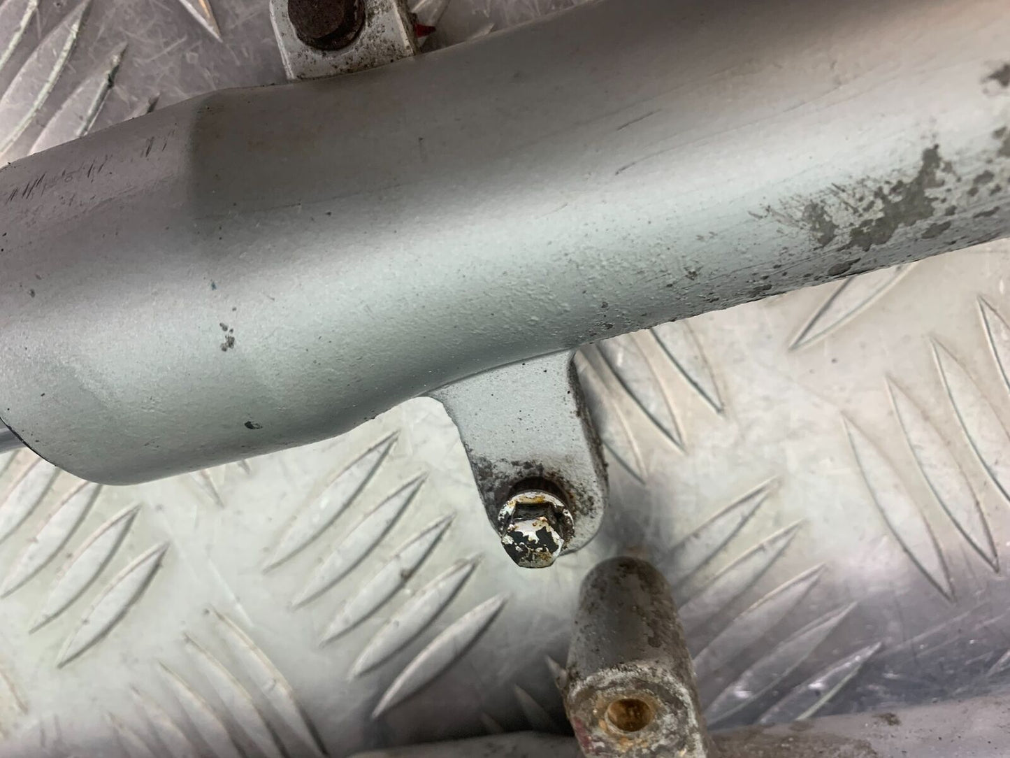 HONDA CBR125 CBR 125 FORKS  YEAR 2004-06  (CMB1040)