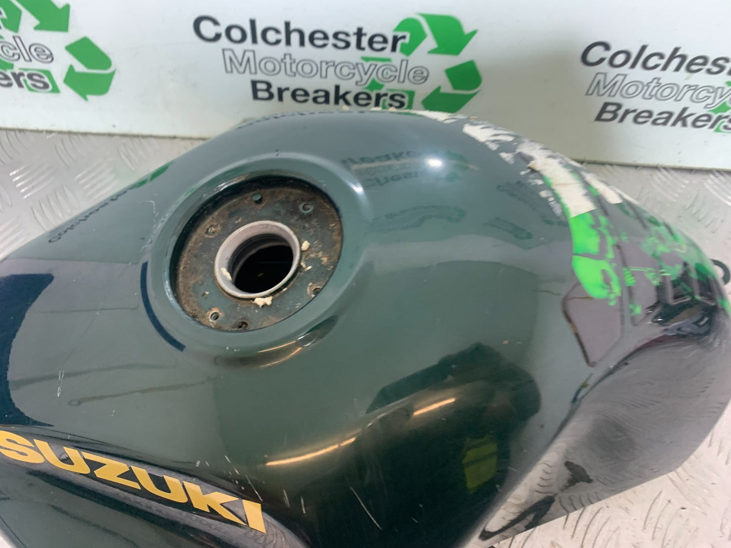 SUZUKI GSF1200  GSF 1200 BANDIT PETROL TANK   YEAR 1997-2000 (CMB1149)