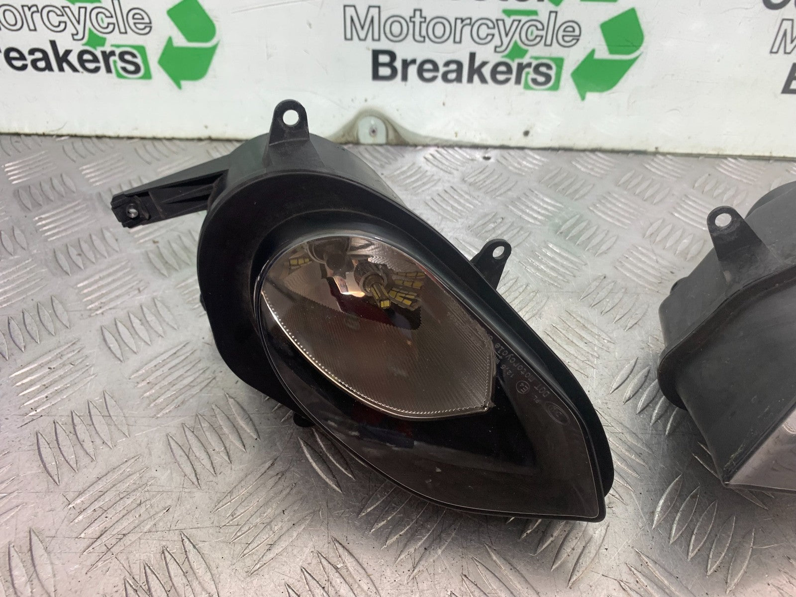 BMW S1000 RR HEADLIGHT   YEAR 2015-2018 (CMB1246)