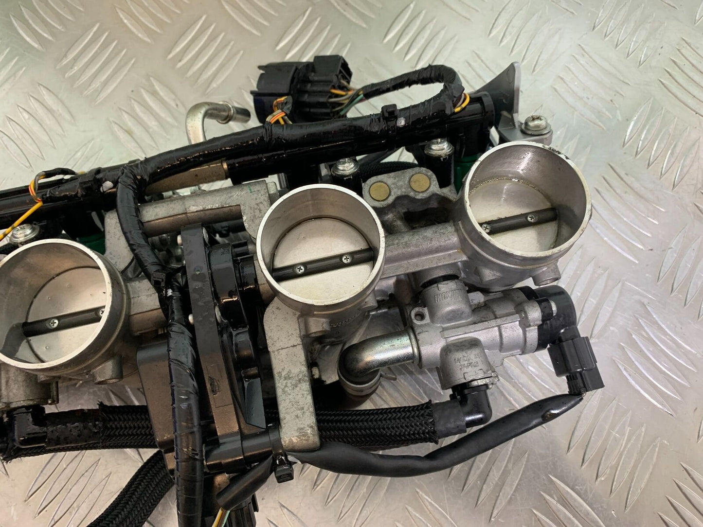 SUZUKI GSX1250 GSX 1250 THROTTLE BODIES  YEAR 2013-2016  (CMB1013)