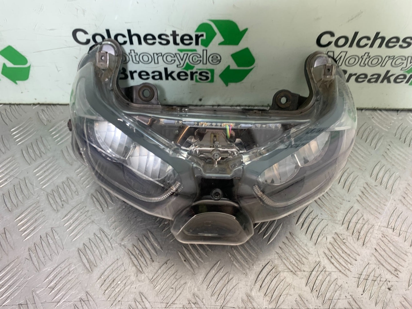 YAMAHA XMAX 300 HEADLIGHT  YEAR 2017-2020 (CMB1218)