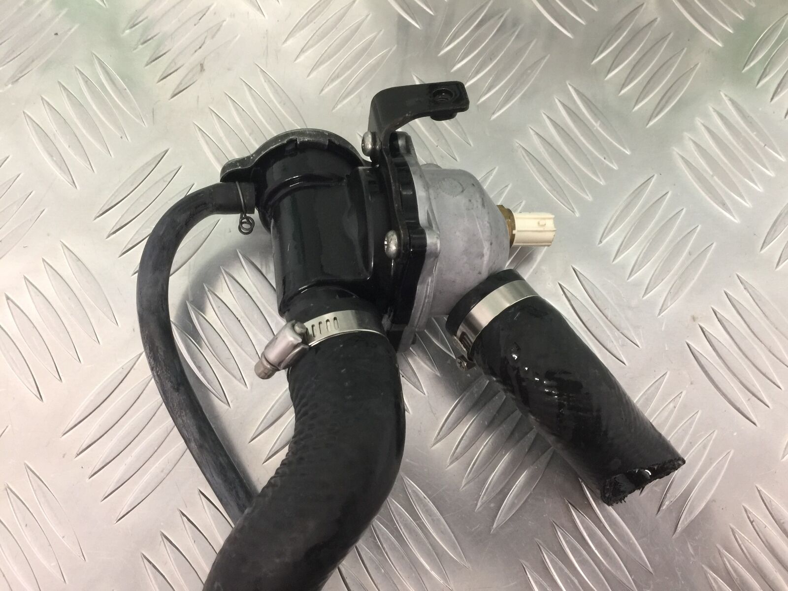KAWASAKI Z800 Z 800 THERMOSTAT  YEAR 2013-2017 (STOCK 925)