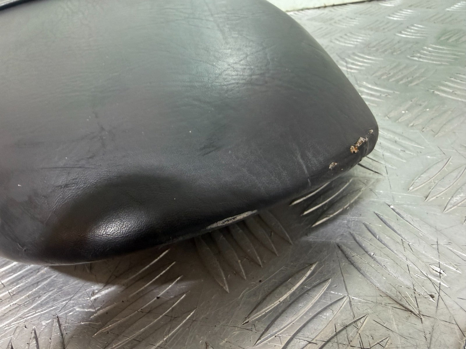 SUZUKI GSF1200 GSF 1200 BANDIT SEAT YEAR 1997-2000 NO 2