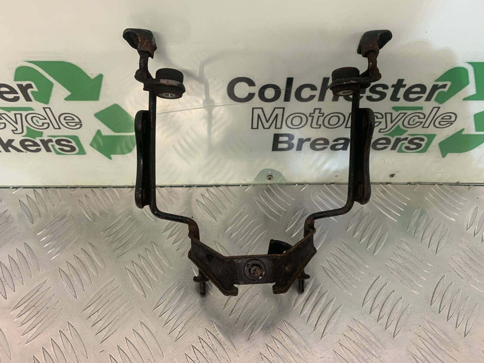 HONDA CB350 S CB 350 S HEADLIGHT BRACKET   YEAR 1986-1990 (STOCK 948)
