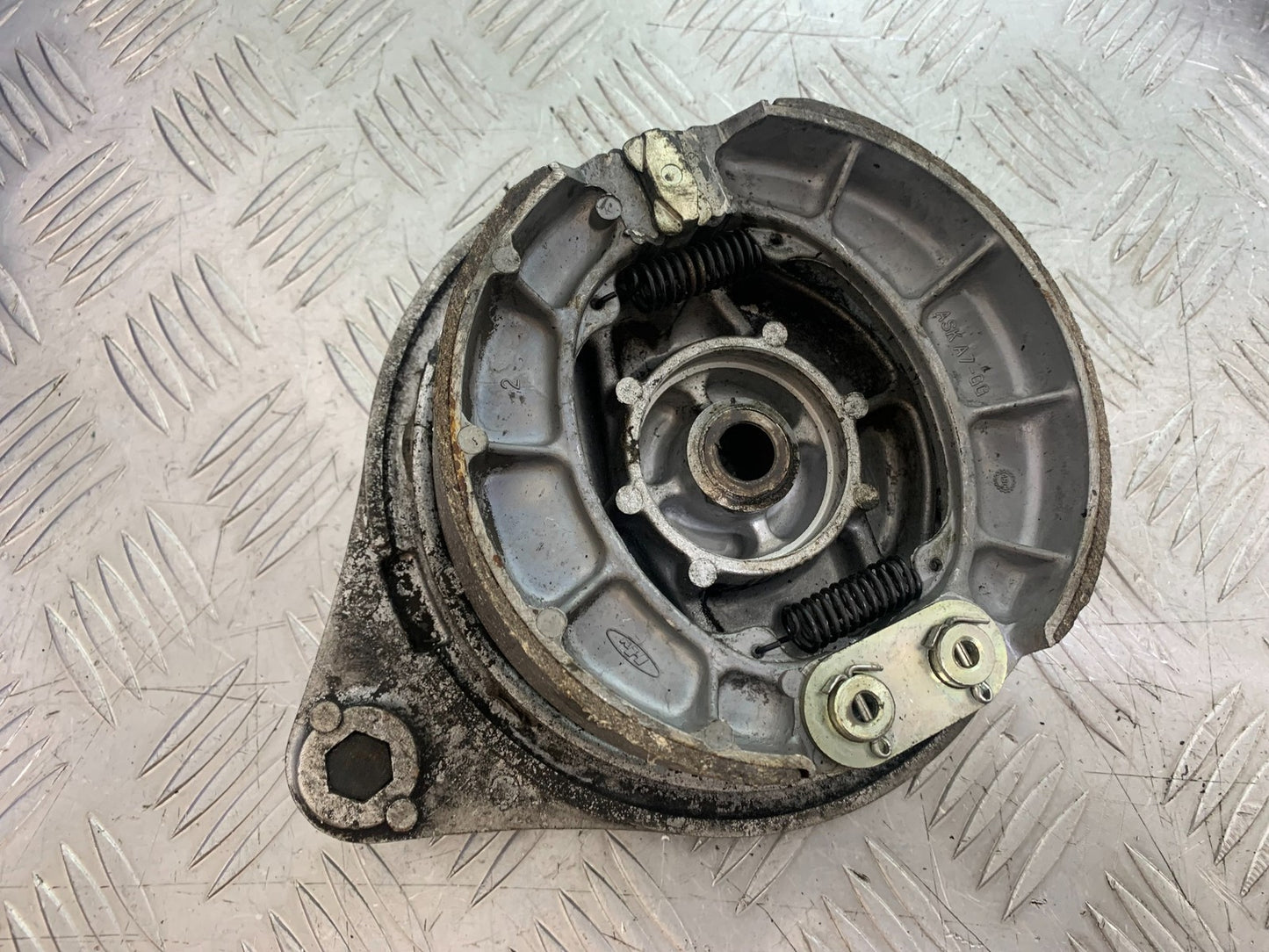 HONDA GL500 GL 500 SILVERWING REAR BRAKE HUB   YEAR 1981-82  (CMB1168)