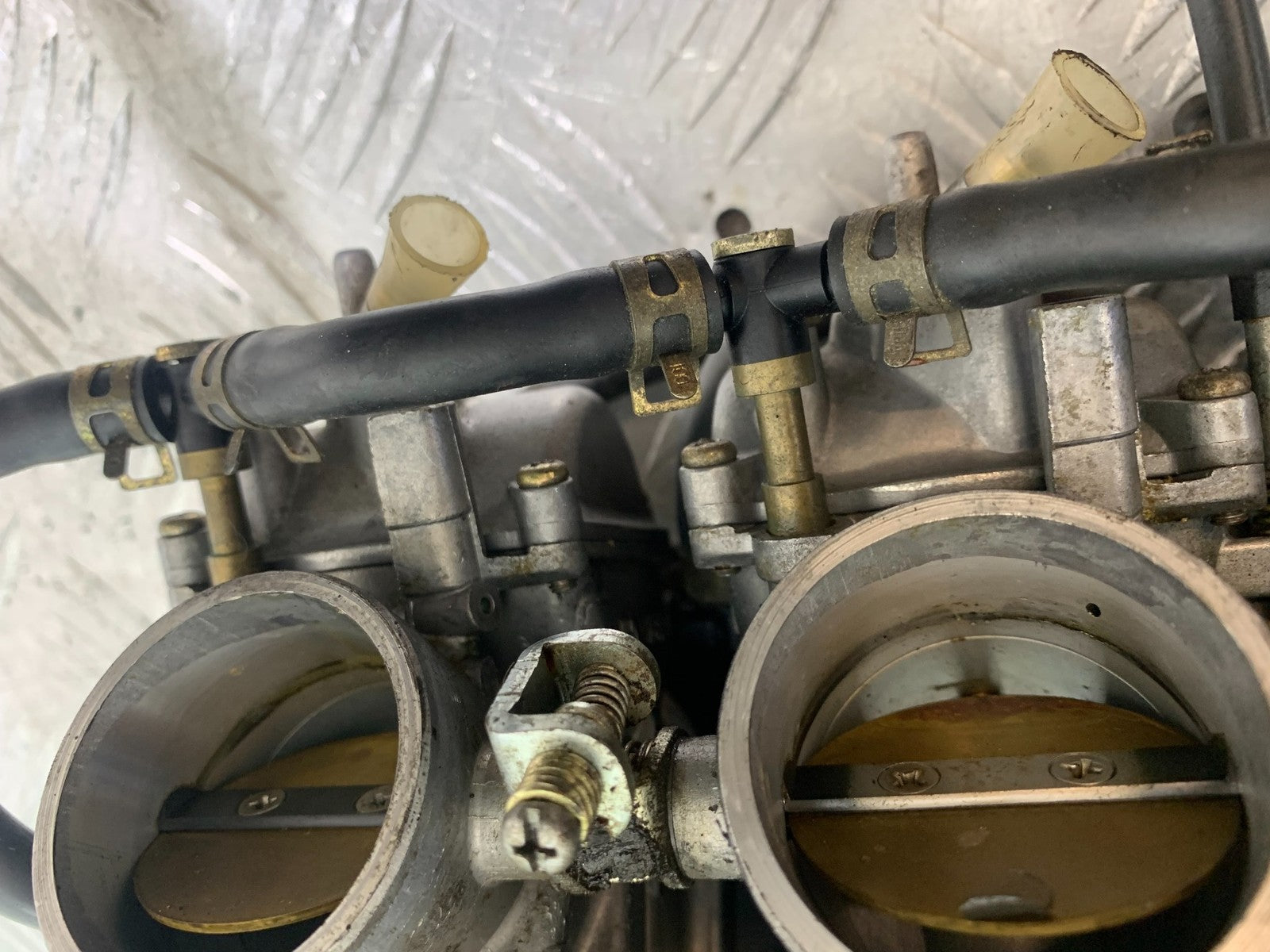 KAWASAKI ZZR1100 D CARBS  YEAR 1993-2001 (CMB1289)