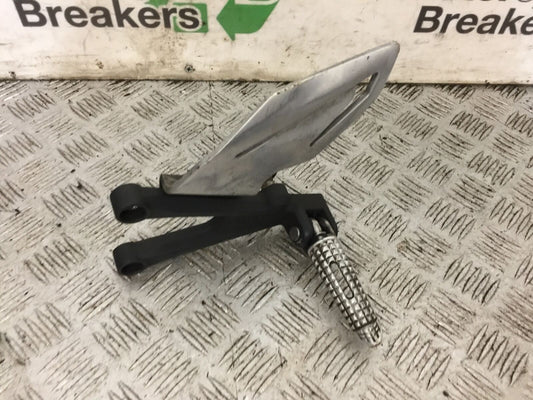 TRIUMPH 675 STREET TRIPLE FRONT LEFT HANGER   YEAR 2016 (STOCK 812)