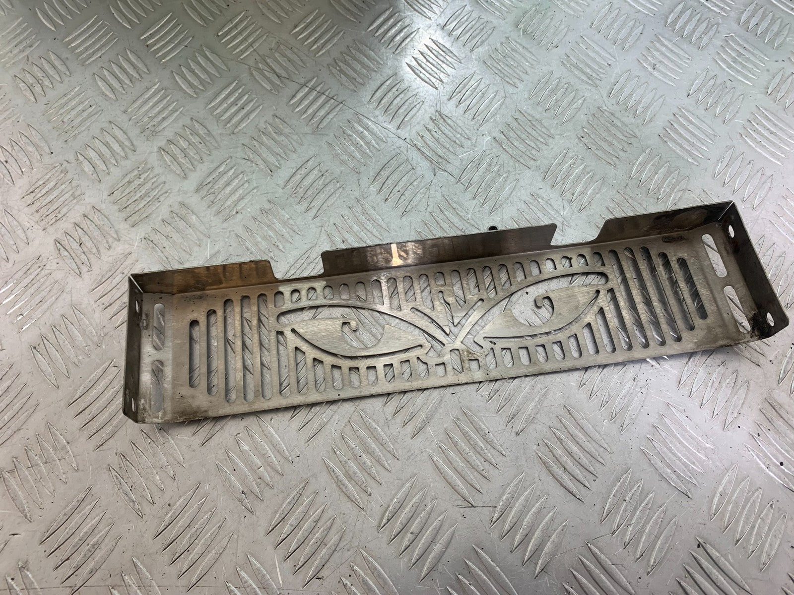 YAMAHA XJR1300 XJR 1300 OIL COOLER GUARD  YEAR 1999-2003 (CMB1119)