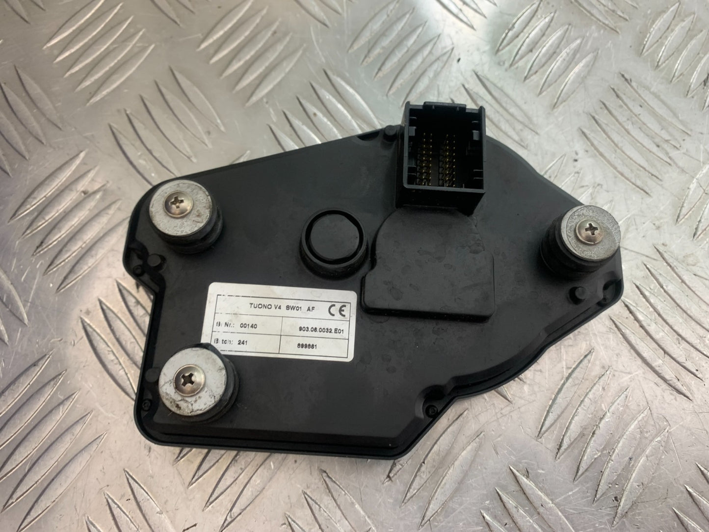 APRILIA TUONO 1000 V4R CLOCKS SPEEDO DASH  YEAR 2011-13  (CMB1331)