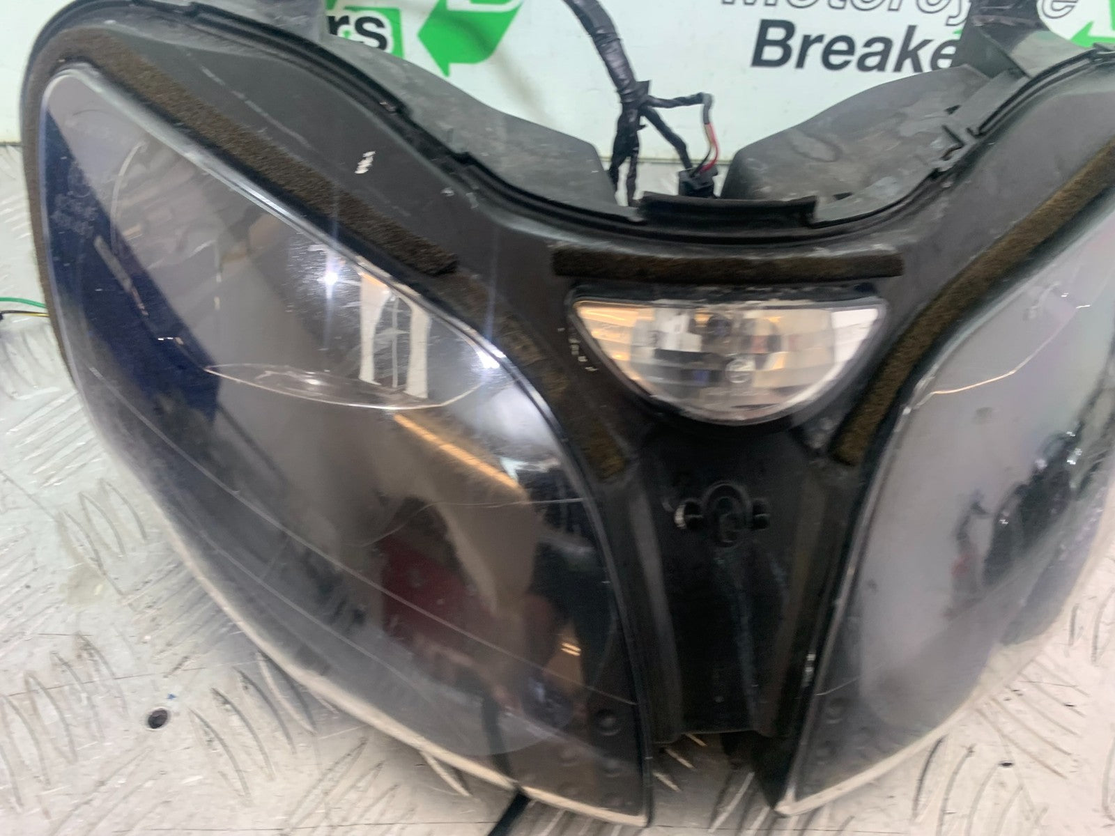KAWASAKI ZX9R ZX9 E1 HEADLIGHT  YEAR 2000-01 (CMB1171)