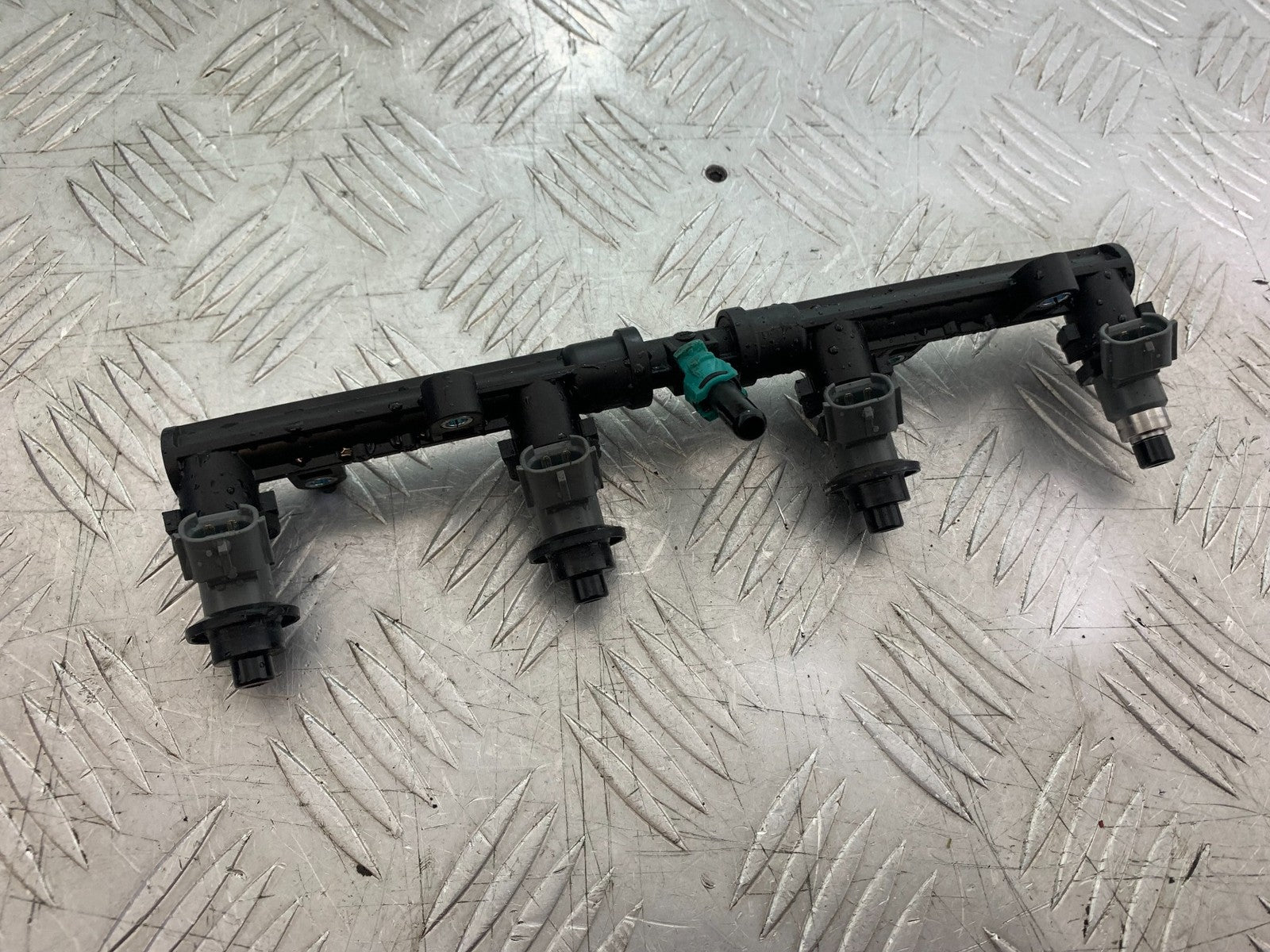 HONDA CBR1000 rr FIREBLADE INJECTORS   2008-2011 (CMB1253)