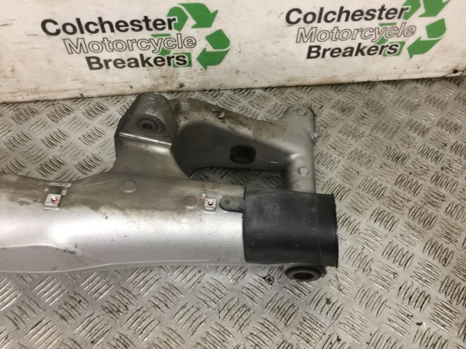 HONDA VFR1200 VFR 1200 FA SWINGARM YEAR 2010-11  (STOCK 793)