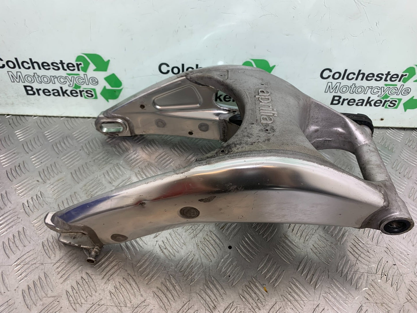 APRILIA RSV1000 RSV 1000 MILLE SWINGARM  1998- 2003 (CMB1184)