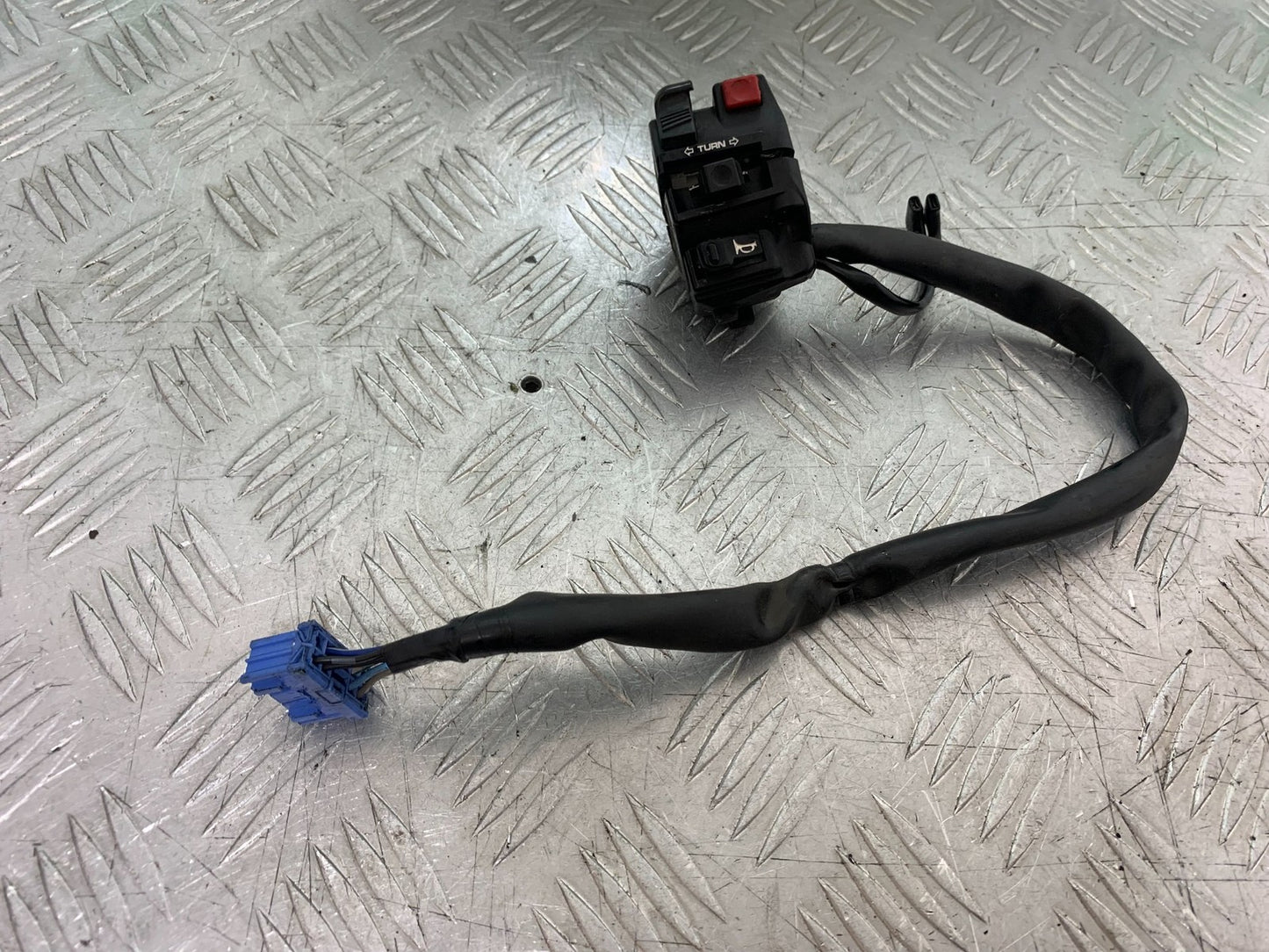 HONDA CBR1000 rr FIREBLADE LEFT SWICH GEAR  2008-2011 (CMB1253)