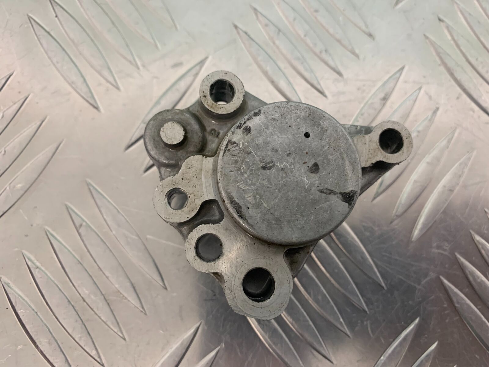 YAMAHA XT250 XT 250 OIL PUMP  YEAR 1980-1982  (STOCK 944)