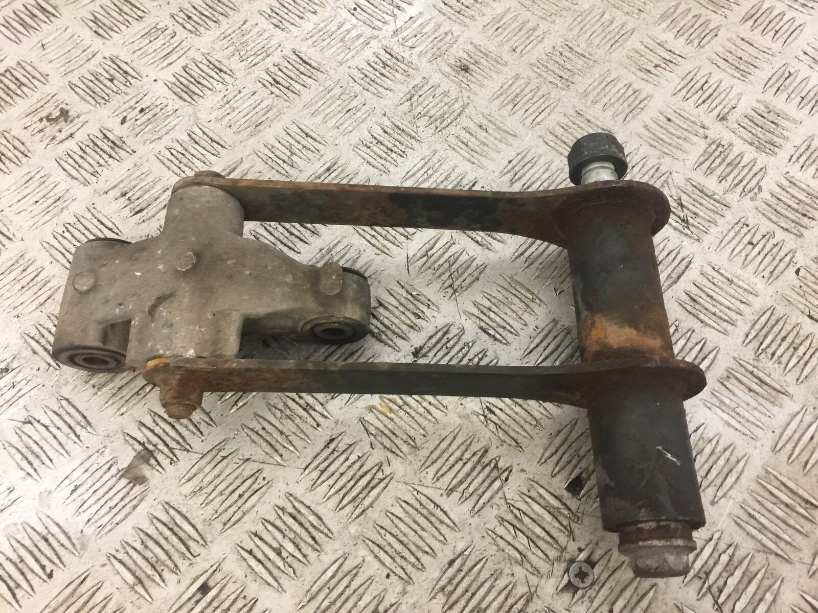 KAWASAKI VN900 CLASSIC REAR SHOCK LINKAGE  YEAR 2006-2015 (STOCK 706)