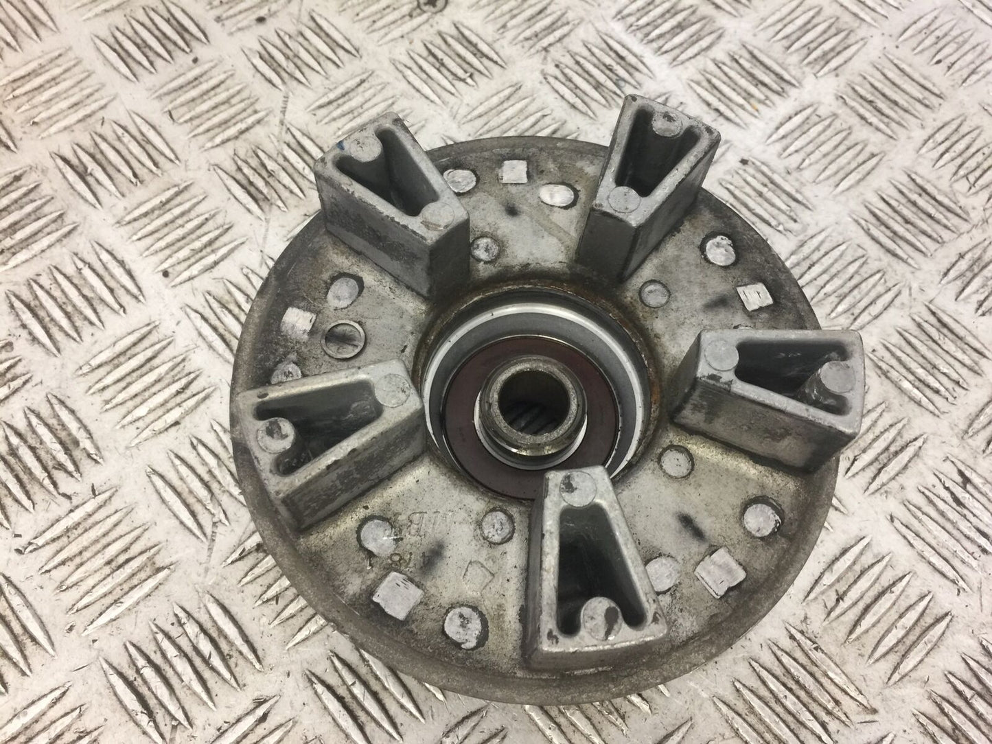 HONDA XL1000 VARADERO REAR SPROCKET CARRIER  YEAR 2002 (STOCK 595)
