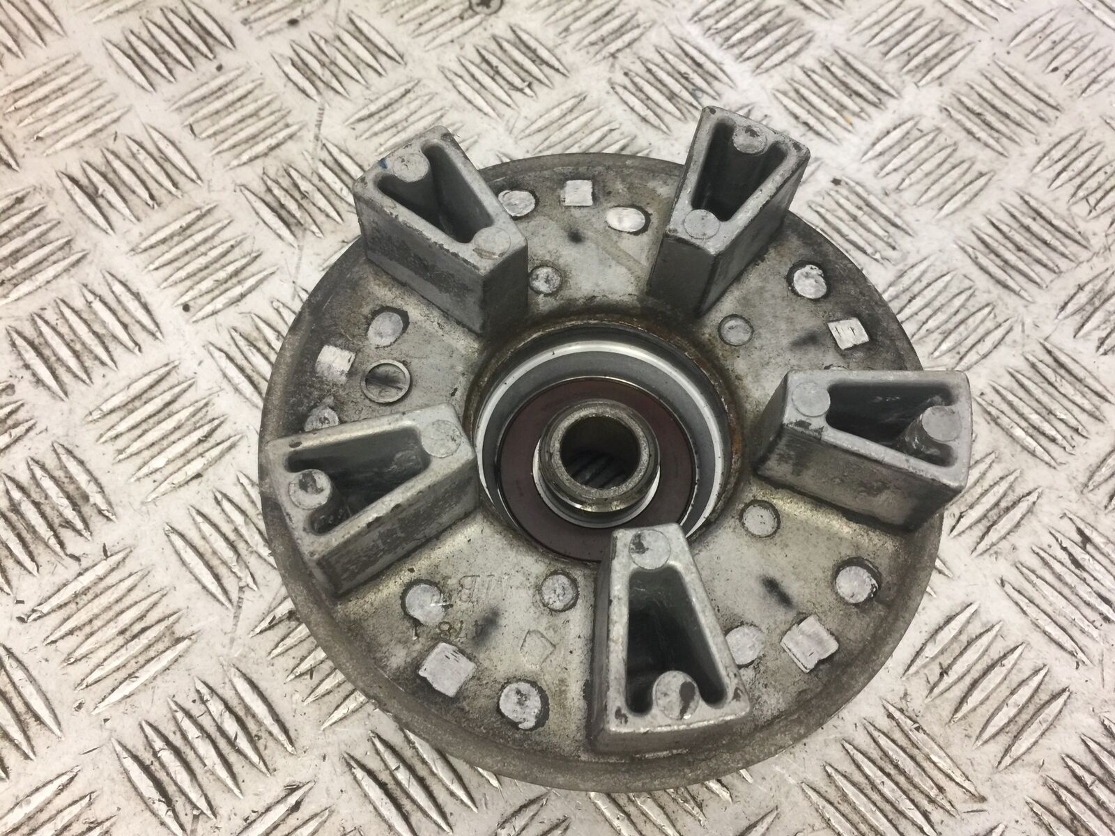HONDA XL1000 VARADERO REAR SPROCKET CARRIER  YEAR 2002 (STOCK 595)