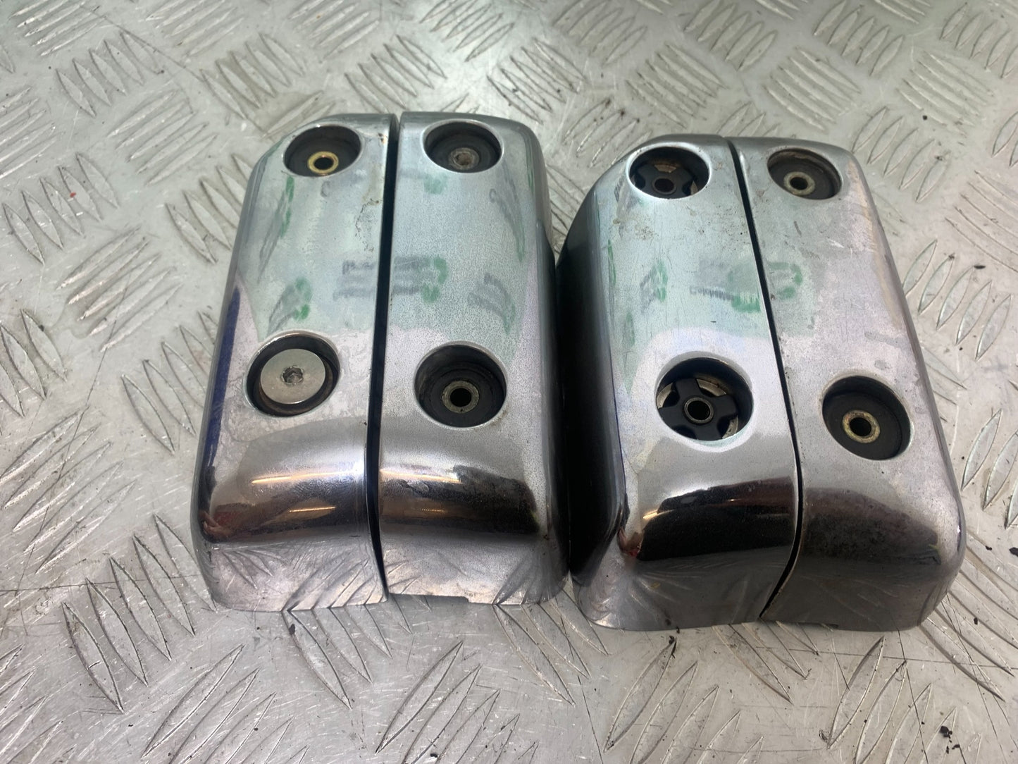 YAMAHA XV535 XV 535 VIRAGO CYLINDER HEAD COVERS   YEAR 1994-02 (CMB1162)
