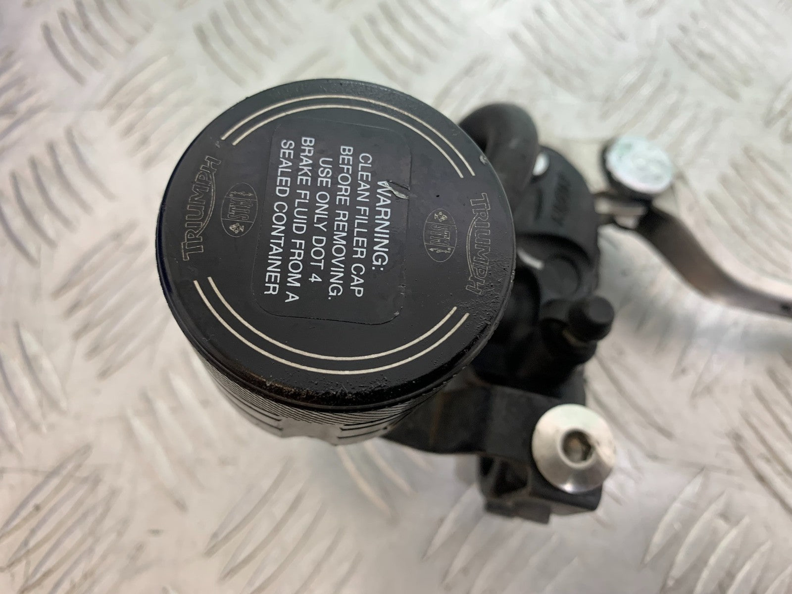 TRIUMPH SPEED TRIPLE R 1050 FRONT BRAKE MASTER CYLINDER  2009 (CMB1183)