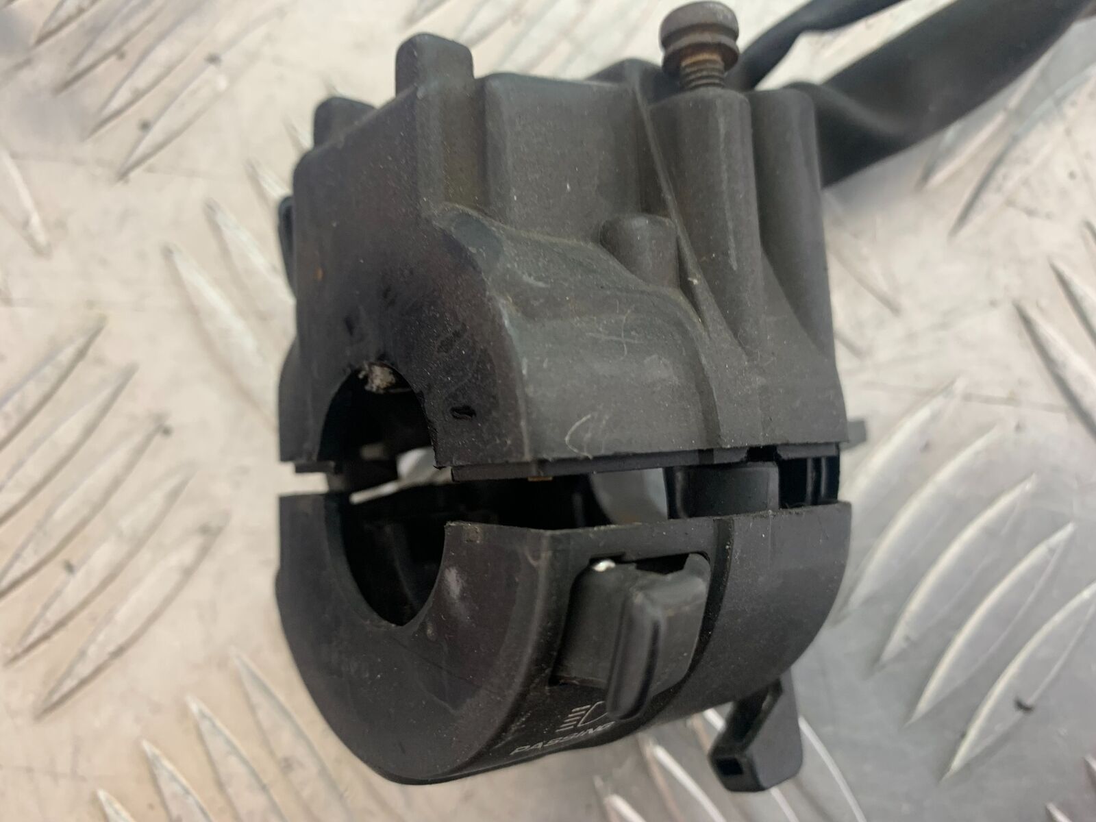 HONDA CB600 CB 600 HORNET LEFT SWITCH GEAR   YEAR 1998 -2002 (CMB1126)