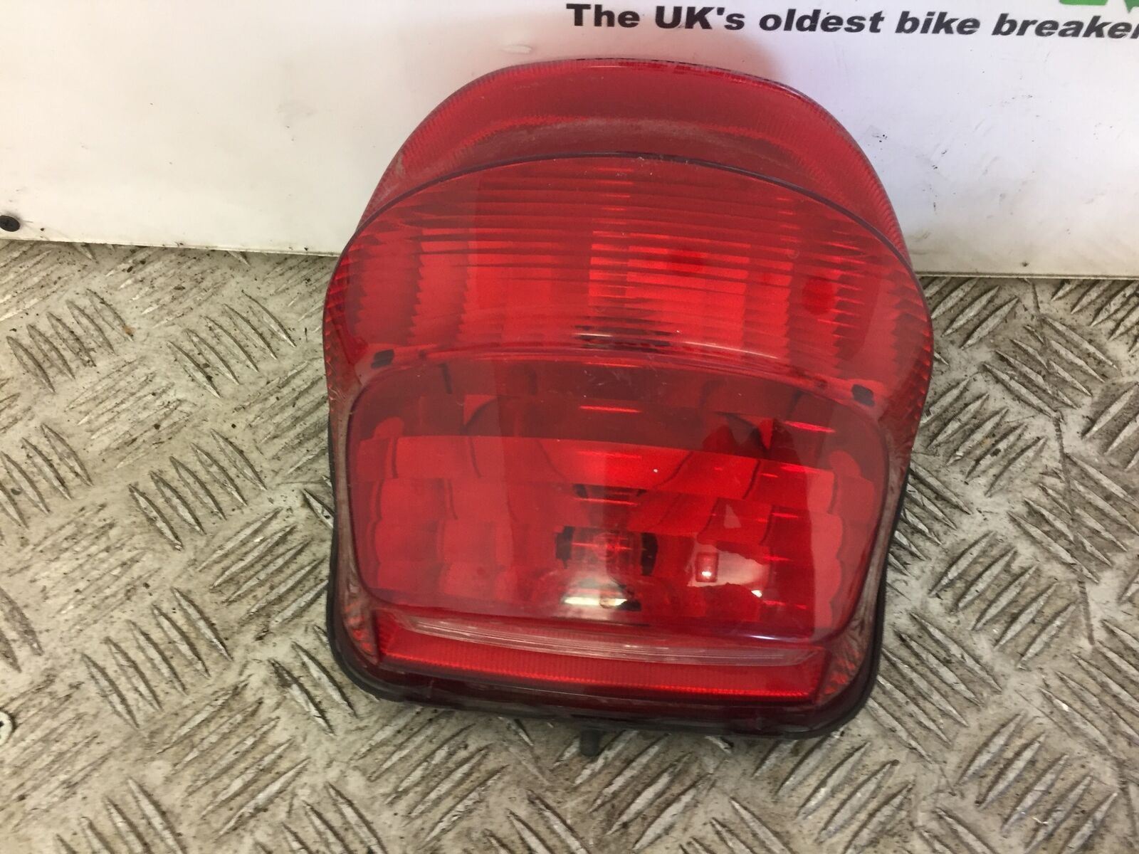 HONDA CBR1100 CBR 1100 BLACKBIRD REAR LIGHT YEAR 2000 (INJECTION)