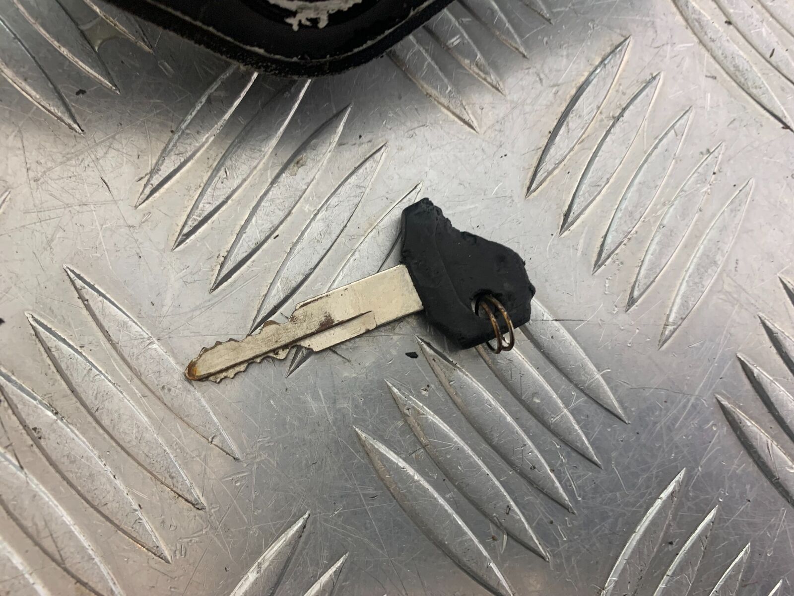 HERALD CLASSIC 125 LOCKS AND KEY   YEAR 2014 (CMB1058)