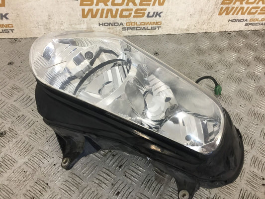 HONDA GL1800 GL 1800 RIGHT HEADLIGHT   YEAR 2004-10 ABS (STOCK 890)