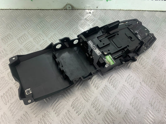 TRIUMPH 675 STREET TRIPLE RX UNDERTRAY    2015- 2017 (CMB1299)