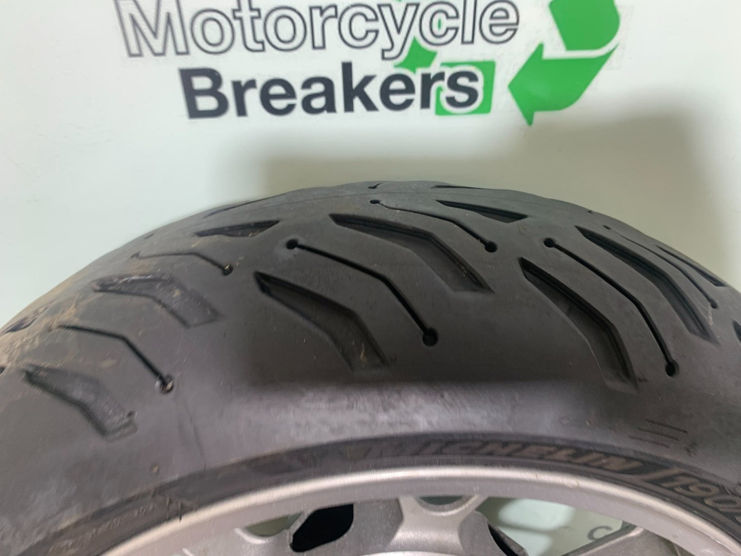 KAWASAKI GTR1400 GTR 1400 REAR WHEEL (GOOD TYRE) YEAR 2007-2009 (CMB1174)