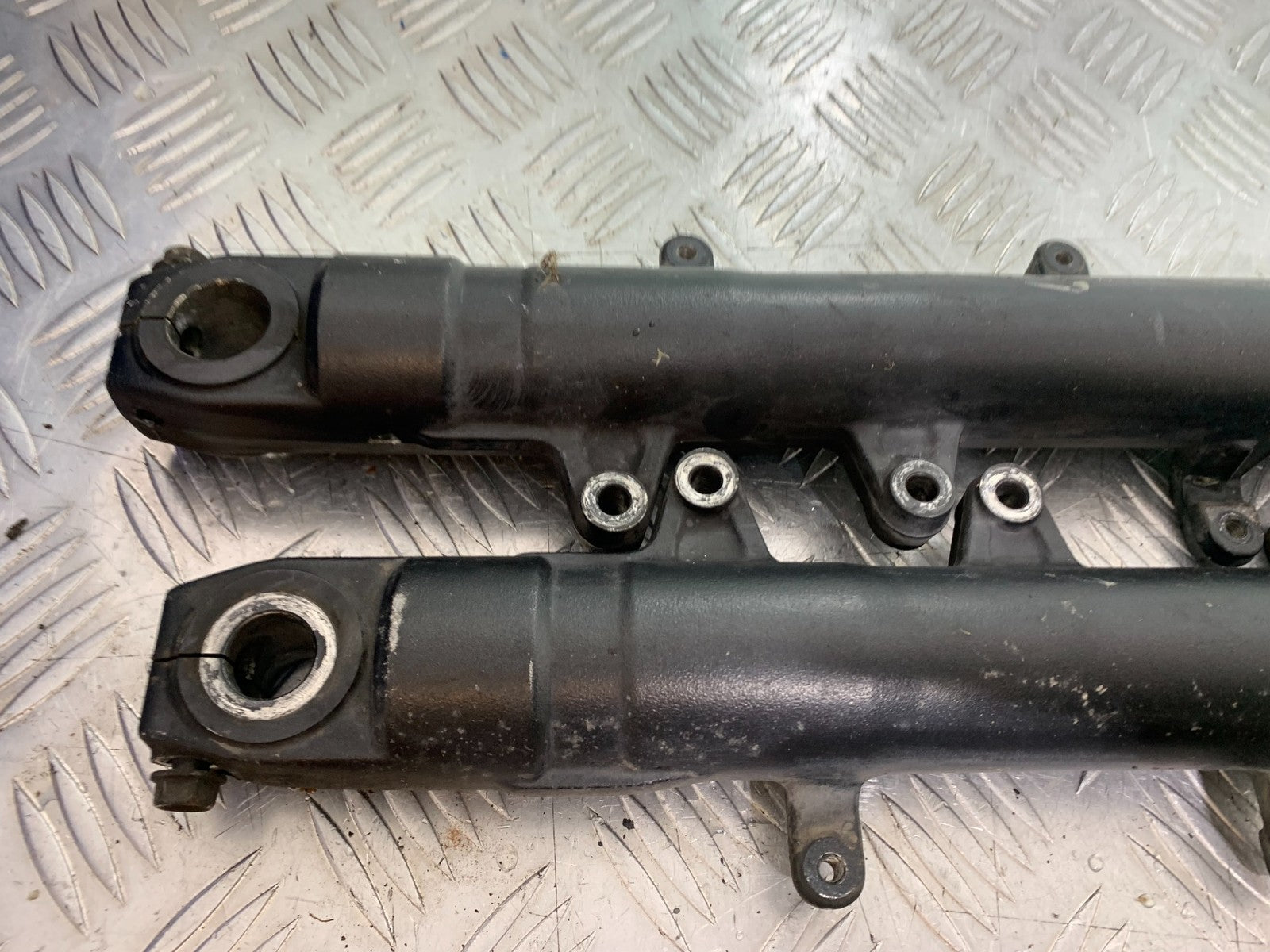 HONDA CB650F CB 650 FA-E FORKS (DAMAGED) YEAR 2014-2017 (CMB1226)