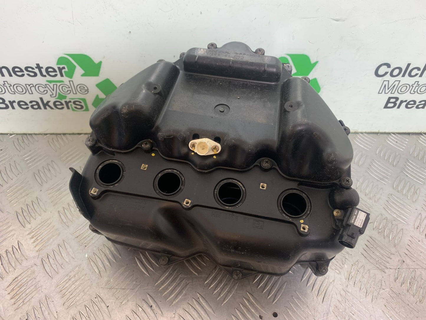 HONDA CBR600 CBR 600 RR AIR BOX    YEAR 2003-2004 CMB1173)