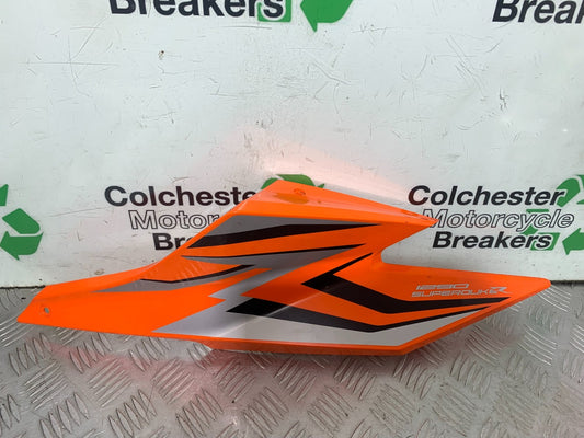KTM 1290 SUPER DUKE R RIGHT FAIRING PANEL  YEAR 2020-2024 (CMB1272)