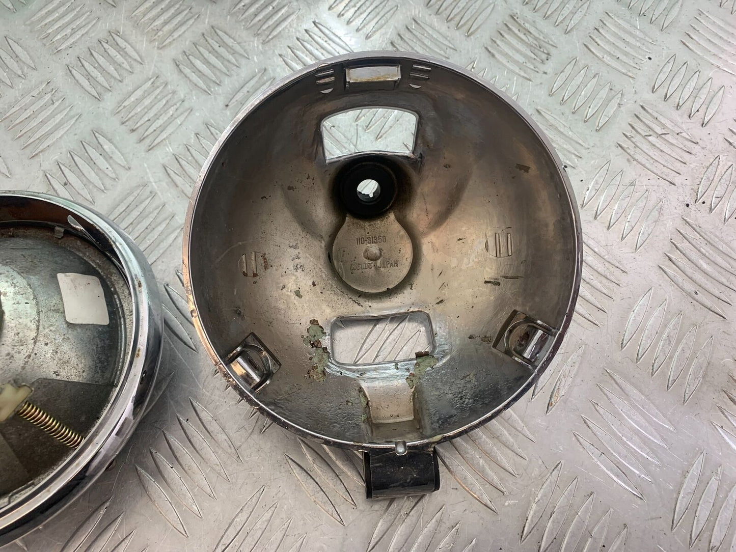 YAMAHA XV535 XV 535 VIRAGO HEADLIGHT AND BACKING  YEAR 1994-02 (CMB1044)