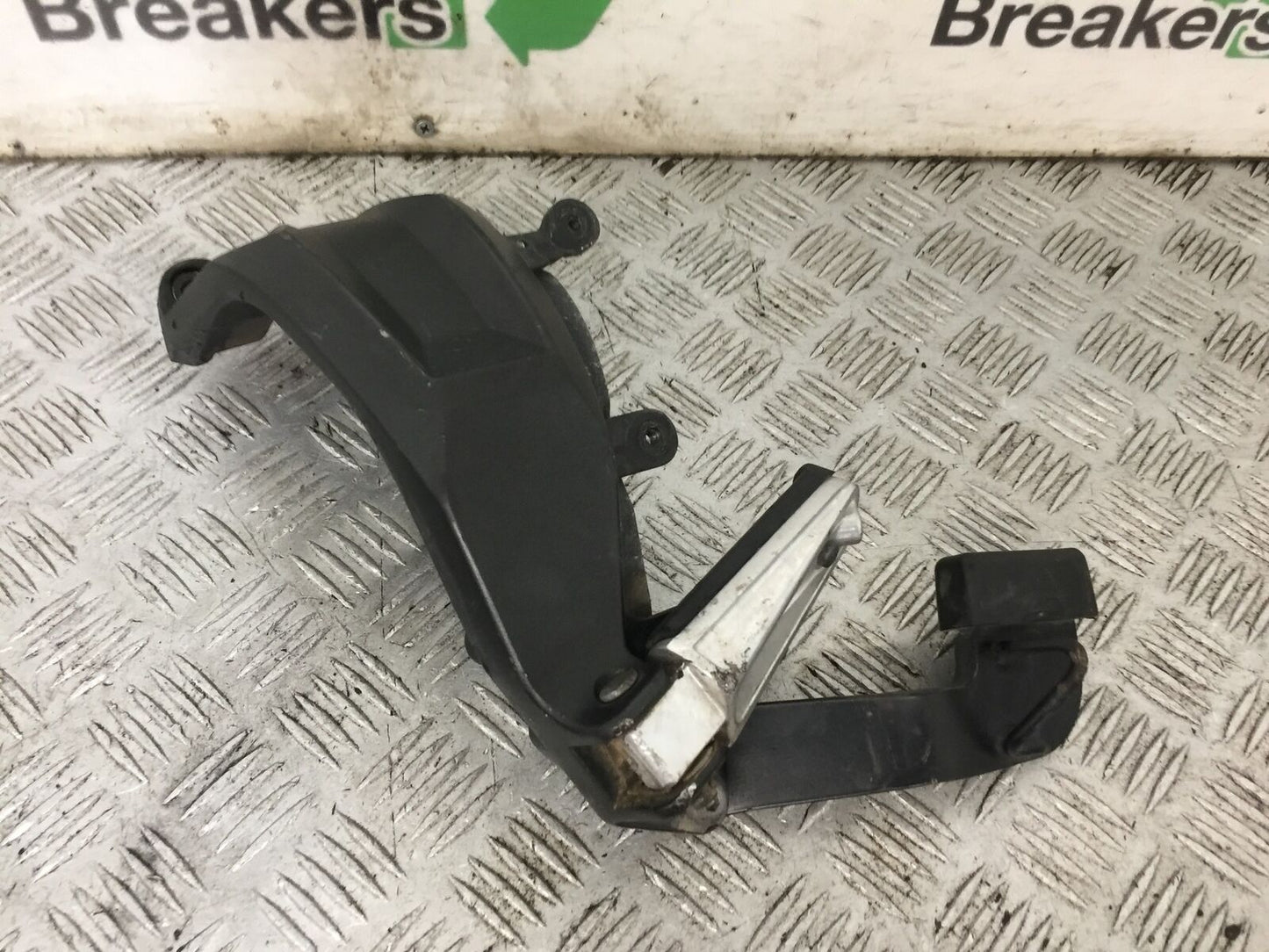YAMAHA XT1200 Z SUPER TENERE LEFT REAR HANGER  YEAR  2010-2021 (STOCK 894)