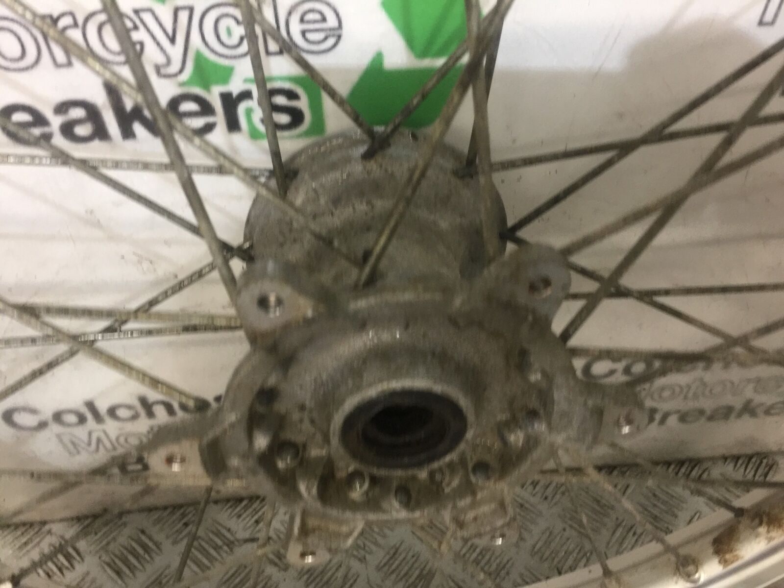 YAMAHA YZF250 YZF 250 FRONT WHEEL  YEAR 2004 (STOCK 792)