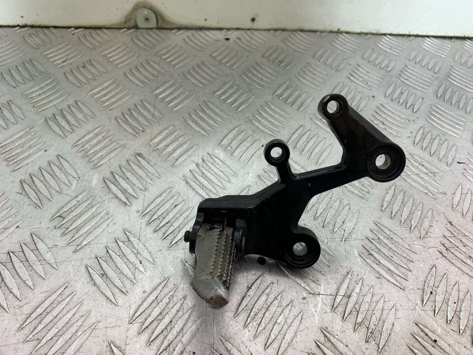 KAWASAKI NINJA 400 EX 400 FRONT RIGHT HANGER  YEAR 2018-2022 (CMB1278)