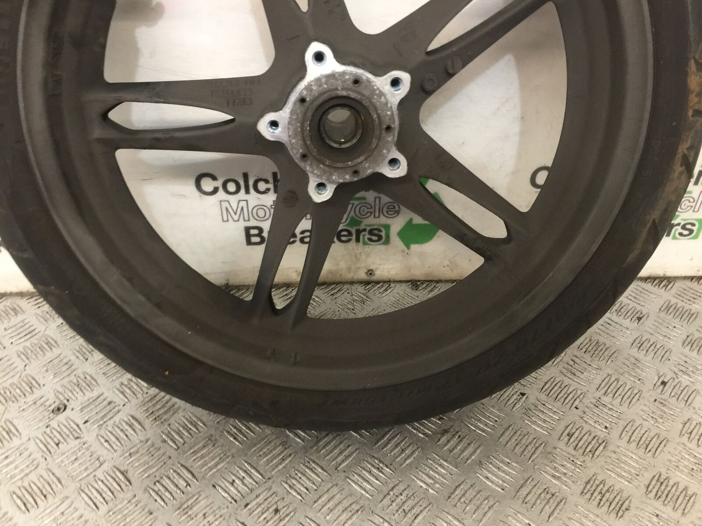 TRIUMPH 1050 SPRINT FRONT WHEEL  YEAR 2004-2007 (STOCK 888)