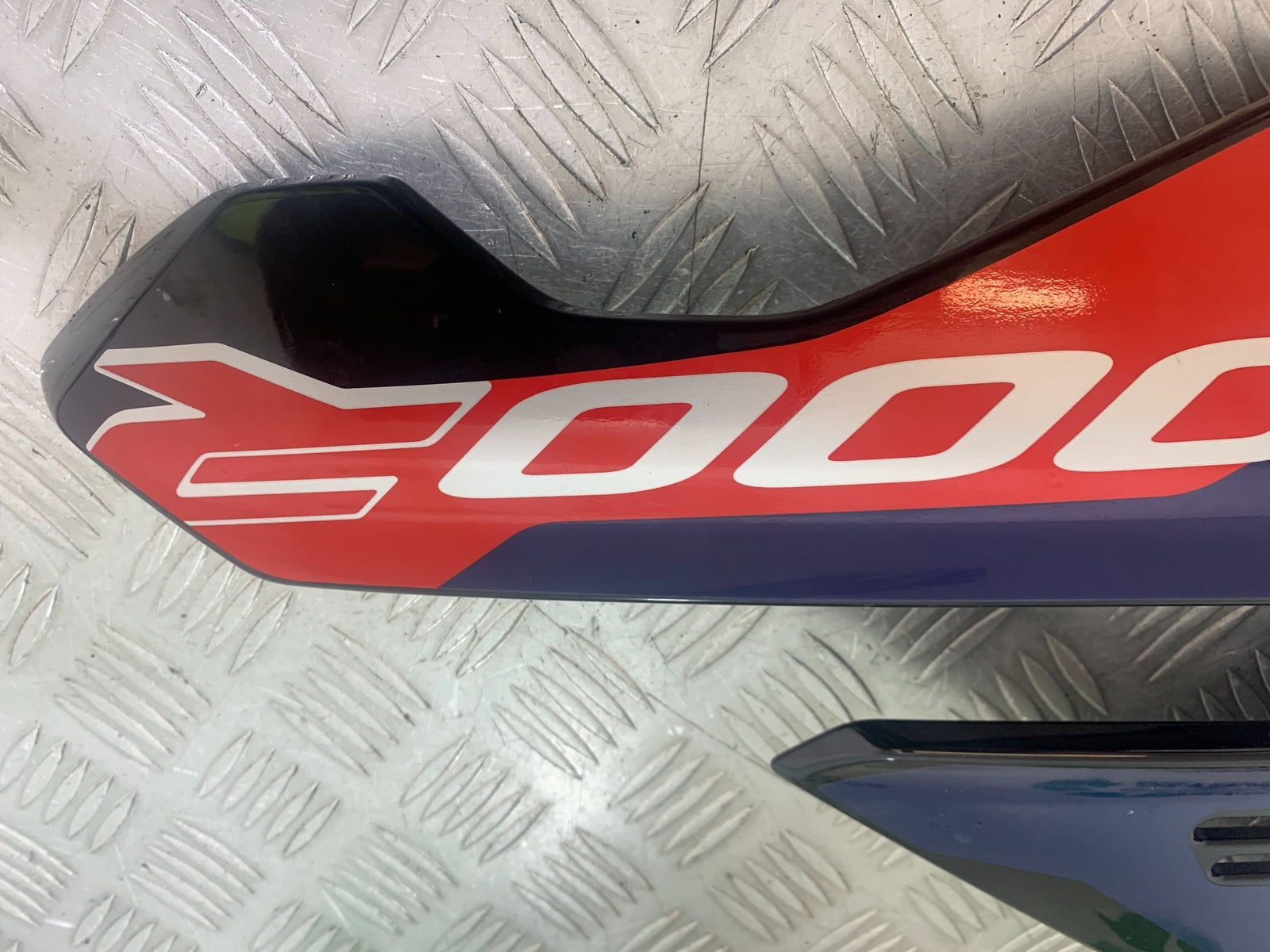 BMW M1000 R LEFT FAIRING PANEL  YEAR 2023-2024 (CMB1140)