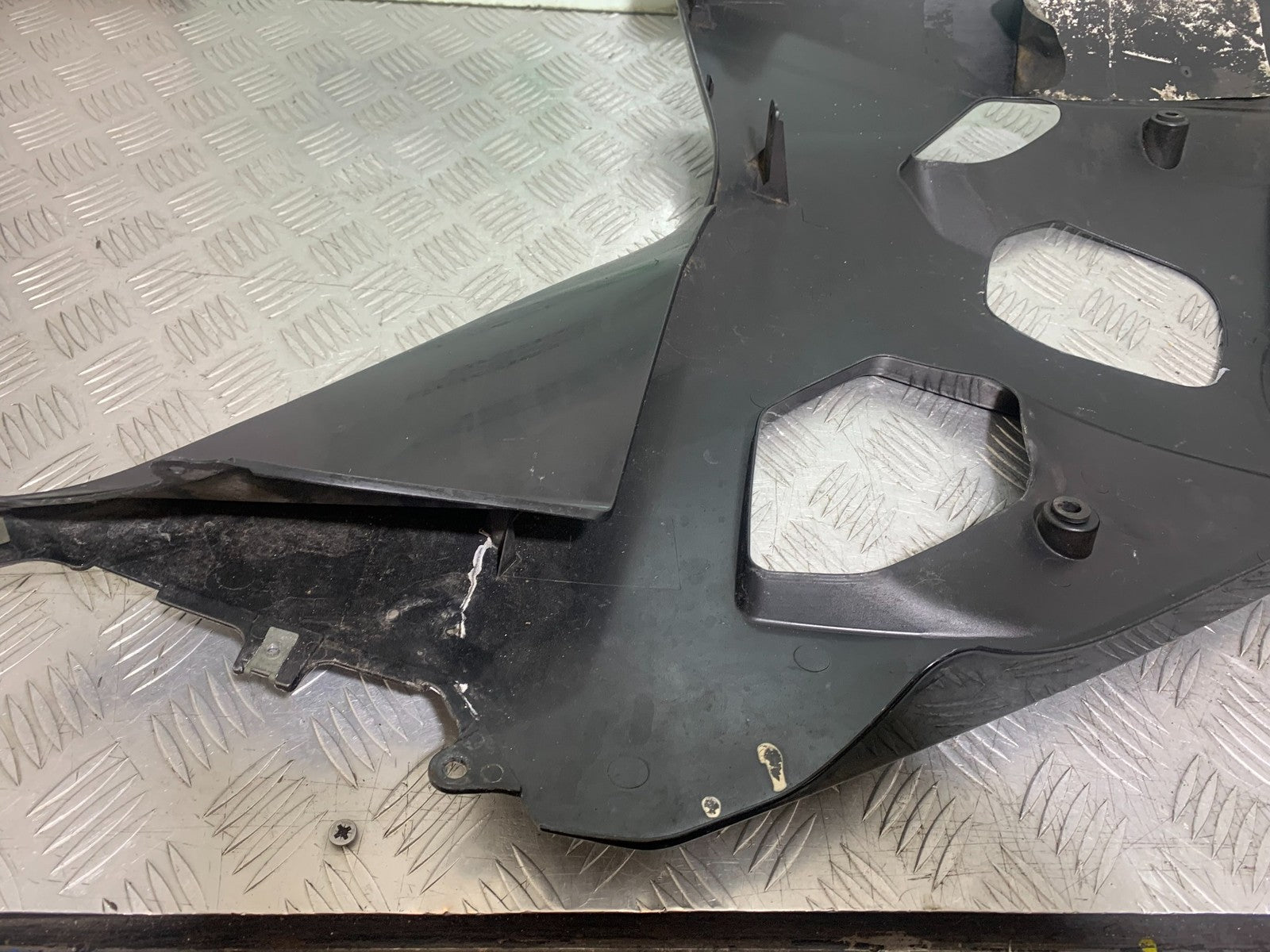 SUZUKI GSXR750 GSXR 750 K4 K5 LEFT FAIRING  2004-2005 (CMB1319)
