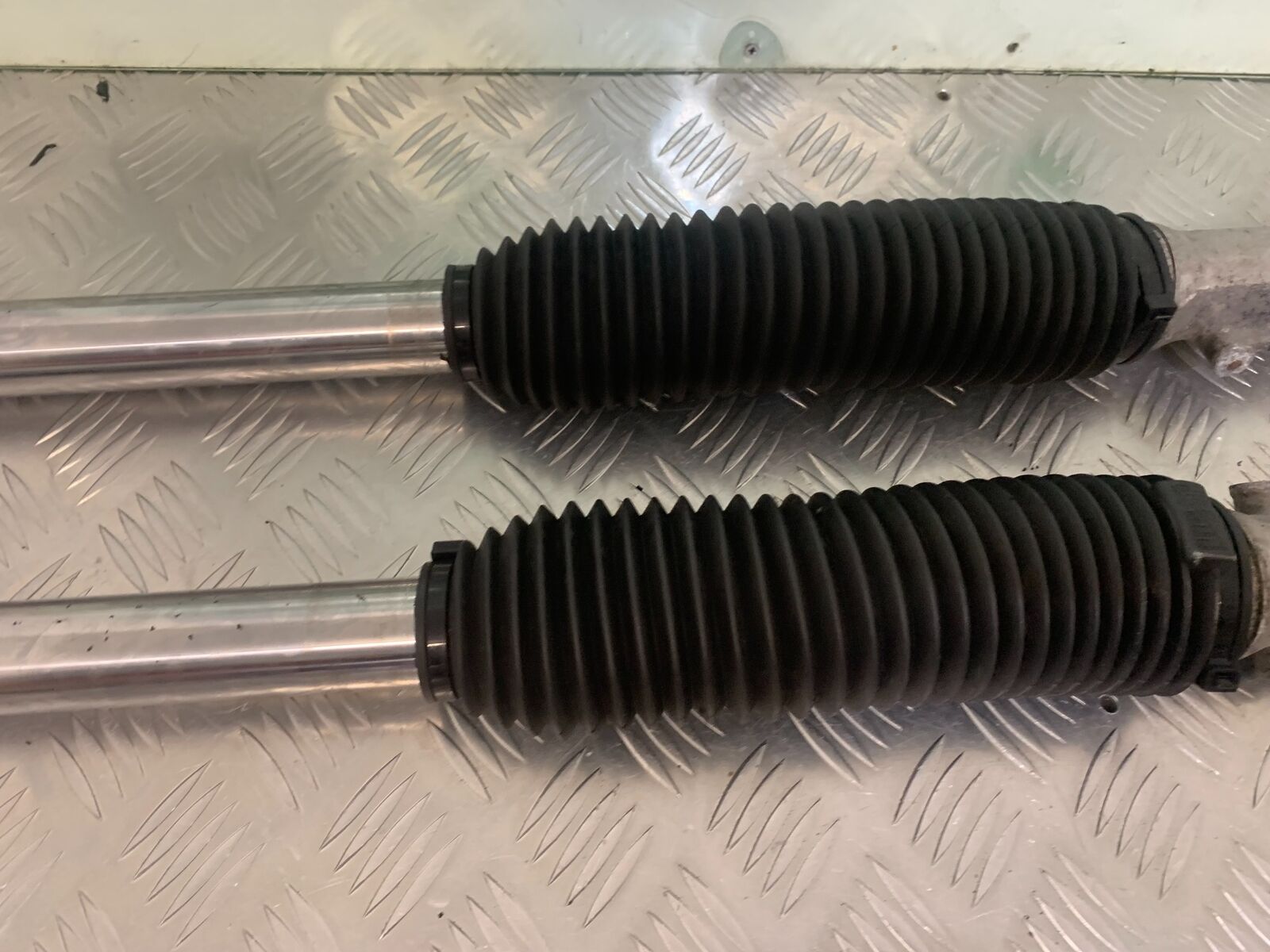 HONDA XL650 V TRANSALP FORKS  YEAR 2001-2006 (STOCK 975)